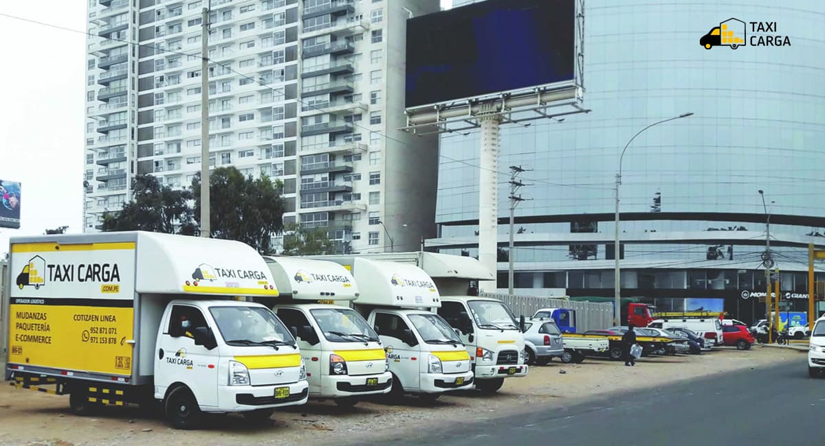 Ventajas del transporte de carga terrestre para empresas locales en Perú